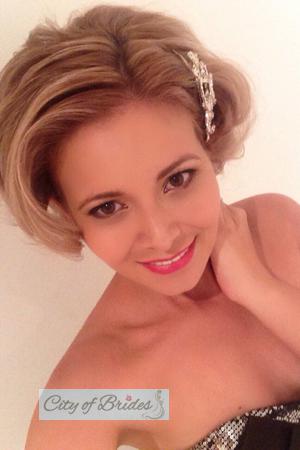 153596 - Vanessa Age: 37 - Costa Rica
