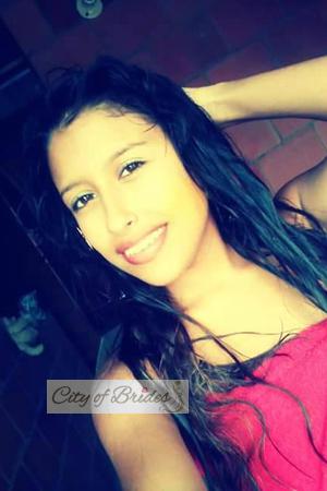 156922 - Paula Age: 29 - Colombia
