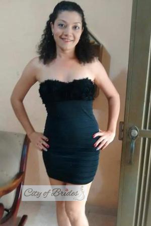 157152 - Akira Age: 48 - Colombia