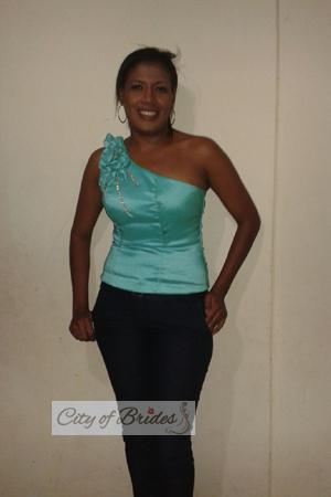 160200 - Nohemi Age: 45 - Colombia
