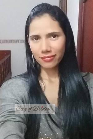 160418 - Karol Age: 41 - Colombia