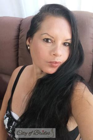 161824 - Andrea Age: 47 - Costa Rica