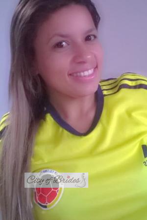 163088 - Dariela Age: 42 - Colombia