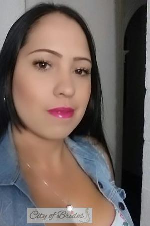 167047 - Yecenia Age: 44 - Colombia