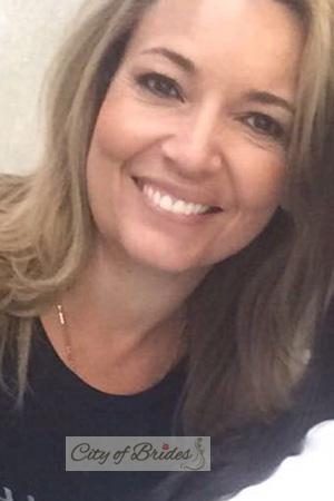 170390 - Alexandra del Pilar Age: 57 - Colombia