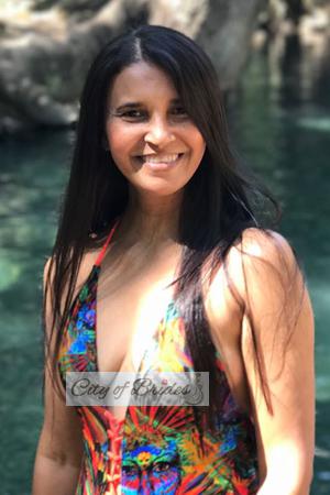 171472 - Yaniris Age: 52 - Colombia