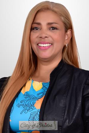 174360 - Paula Andrea Age: 48 - Colombia