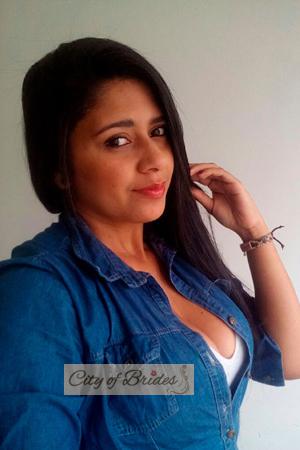 174485 - Lorena Age: 33 - Colombia