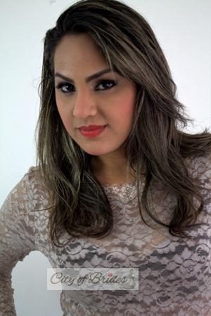 176813 - Kerli Age: 38 - Colombia