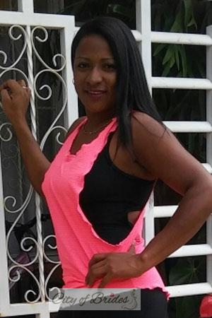 179081 - Yeimi Age: 39 - Colombia