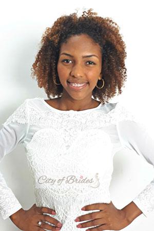 179211 - Laura Age: 27 - Colombia