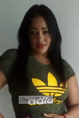 180491 - Yarlen Age: 49 - Colombia