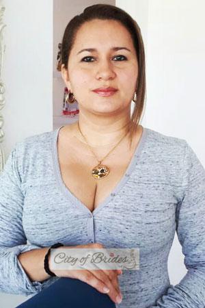 182665 - Katherine Age: 49 - Colombia