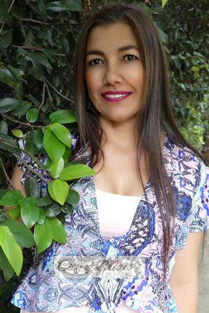 185965 - Luz Enith Age: 56 - Colombia