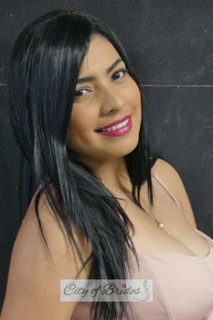 191920 - Thalia Age: 27 - Colombia