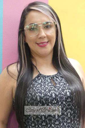 193294 - Janeth Age: 37 - Colombia