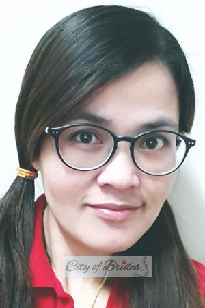 197772 - Yaowarak (Pui) Age: 43 - Thailand