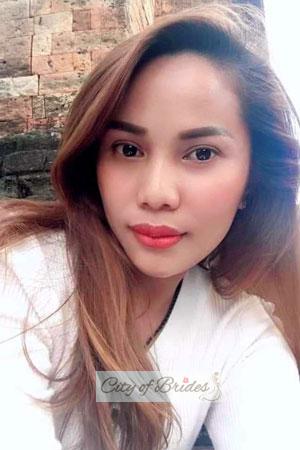 201322 - Pachareeporn Age: 42 - Thailand