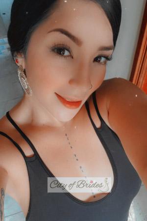 201724 - Leidy Age: 31 - Colombia