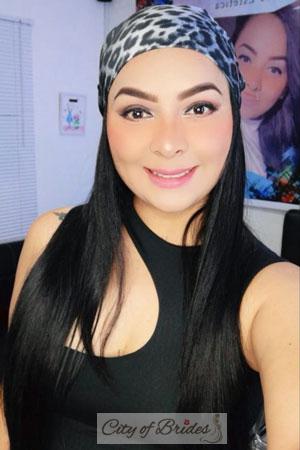 201729 - Sandra Age: 37 - Colombia