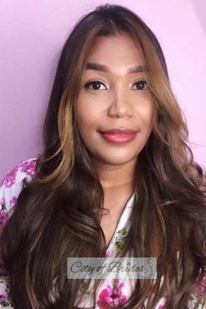 202516 - Andrea Age: 30 - Colombia