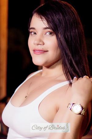 203841 - Paula Age: 32 - Colombia