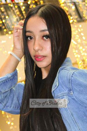206519 - Geraldine Age: 22 - Colombia