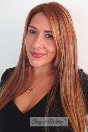 207057 - Laura Age: 45 - Colombia