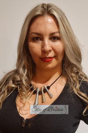 207334 - Andrea Age: 44 - Colombia