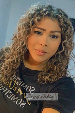 207419 - Adriana Age: 45 - Colombia