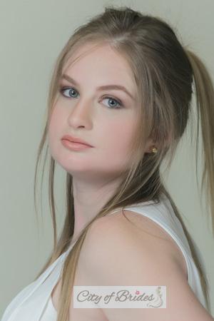 207422 - Daniela Age: 33 - Colombia