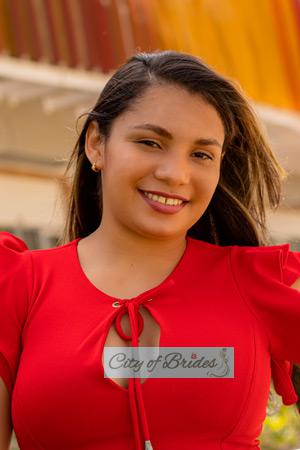 207683 - Luz Age: 31 - Colombia