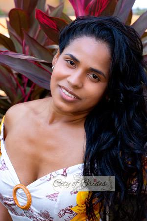 207684 - Eliana Age: 35 - Colombia