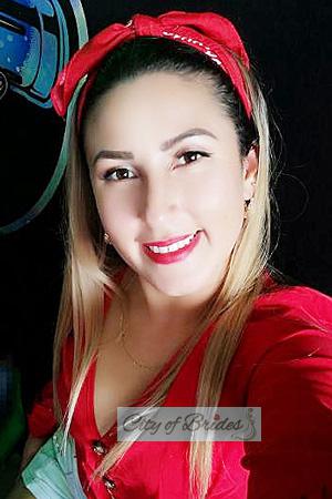 209327 - Melissa Age: 33 - Costa Rica