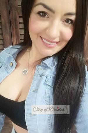210451 - Johanna Age: 44 - Costa Rica