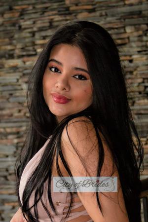 210915 - Ana Age: 28 - Colombia