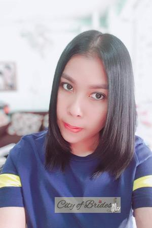 211070 - Chanyaphak Age: 43 - Thailand