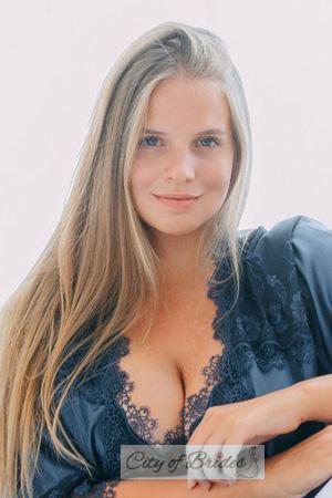 212204 - Elizaveta Age: 25 - China