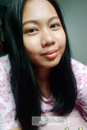 212417 - Somruethai Age: 30 - Thailand