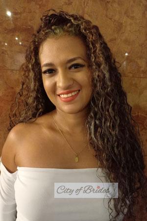 213752 - Leidy Age: 33 - Colombia