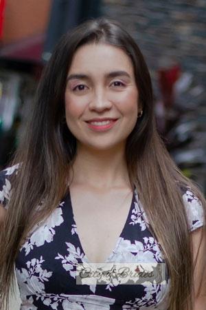 213753 - Laura Age: 32 - Colombia