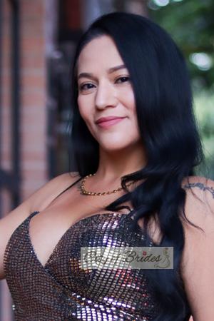 215232 - Silvana Age: 37 - Colombia
