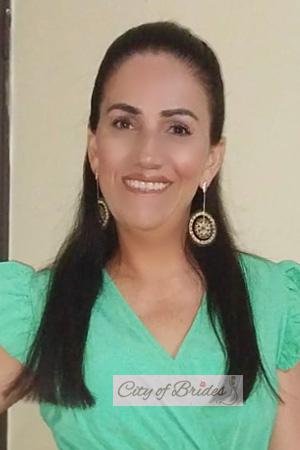 215402 - Helen Age: 47 - Costa Rica