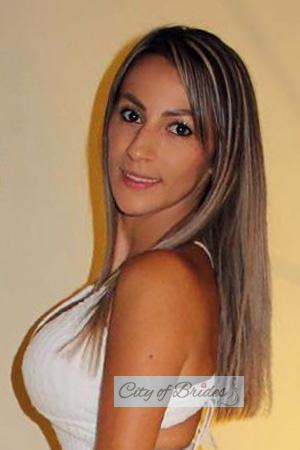 215729 - Tatiana Age: 37 - Costa Rica