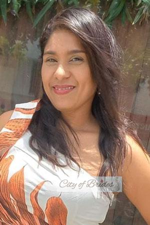 216373 - Dinayra Age: 42 - Colombia