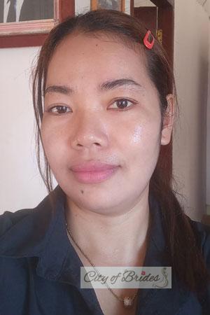 216733 - Sreynor Age: 39 - Cambodia