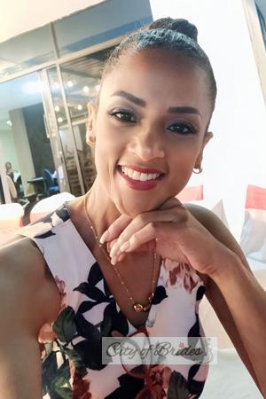 217113 - Amelia Age: 55 - Ecuador