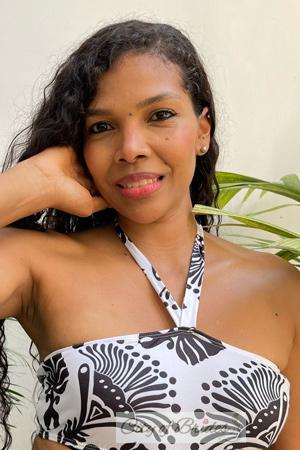 218188 - Karina Age: 38 - Colombia