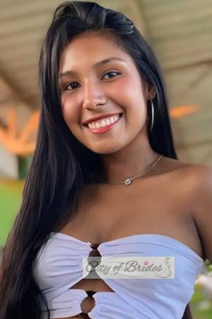 218647 - Arleth Age: 21 - Colombia