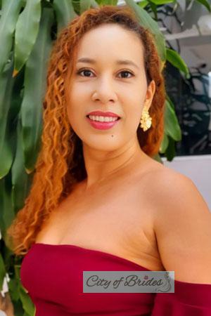 219151 - Margalida Age: 50 - Colombia